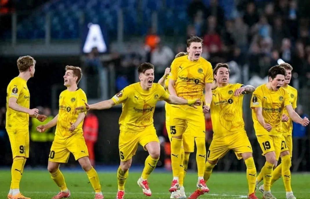 多支顶尖球队比拼，场上角逐激烈，胜败难分