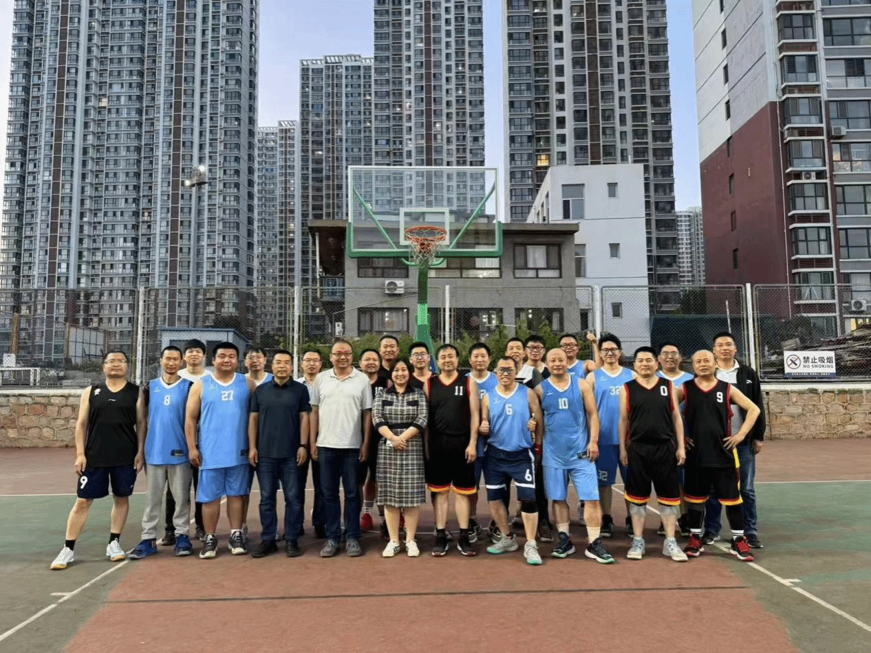 篮球比赛中球员们的团队合作正变得更加默契