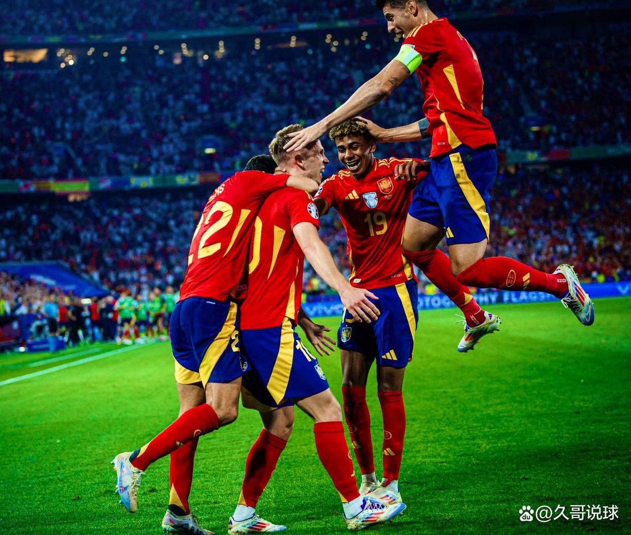 西班牙队力争晋级，迎战挑战者德国队的挑战